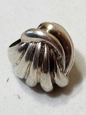 Sterling Silver Grooved Ribbed Crossover Band Statement Ring